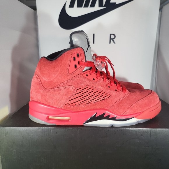 Size 8- Jordan 5 Retro Red Suede 136027 602 Clean Near Deadstock..Fits Men Size - Picture 3 of 16
